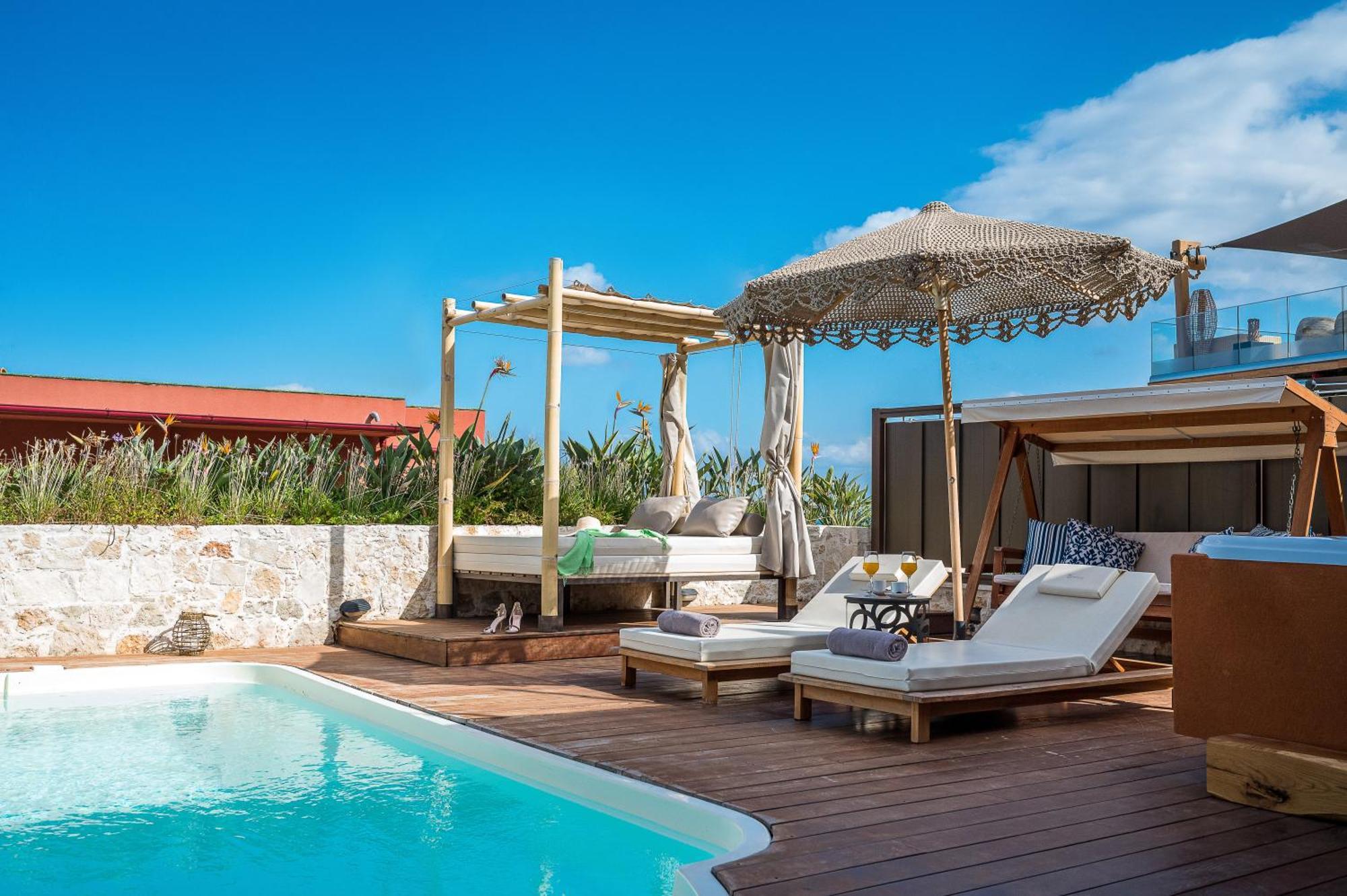 Platinum Two Bedroom Suite Outdoor Jacuzzi & Private Pool,1586110727:JPEG